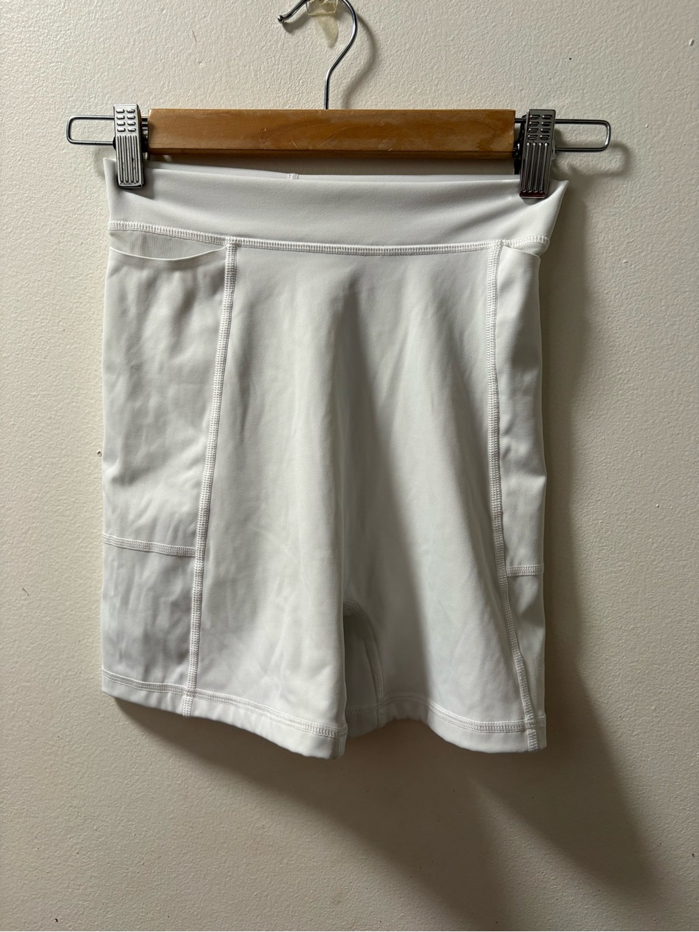 Women’s High-Waist White Bike Shorts with Pocket size small
